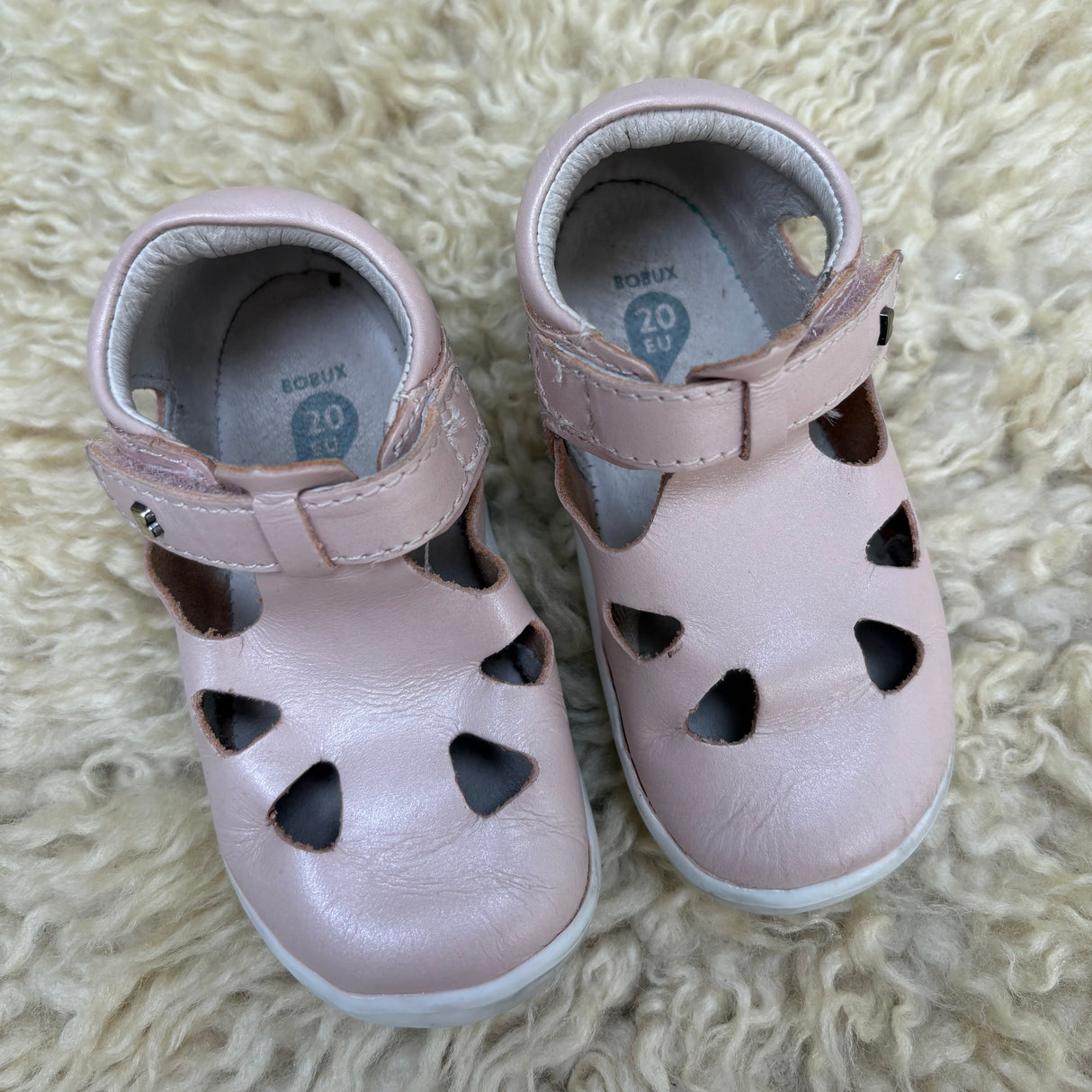 Preloved Bobux Barefoot Sandals 20 / 4