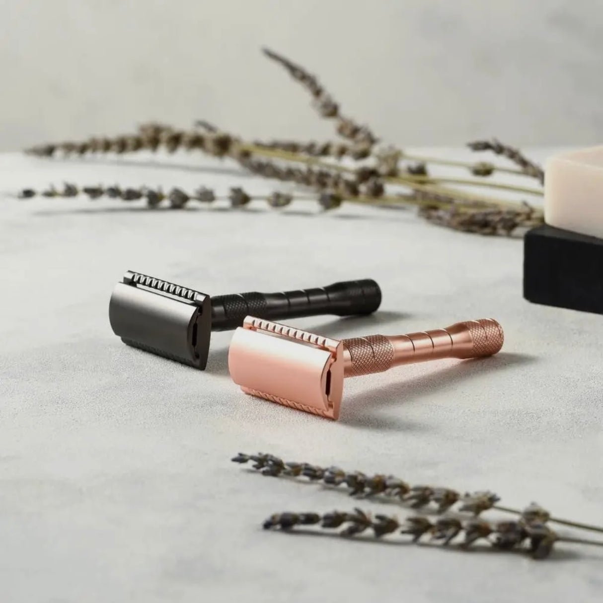 Metallic Safety Razor - Thick Handle