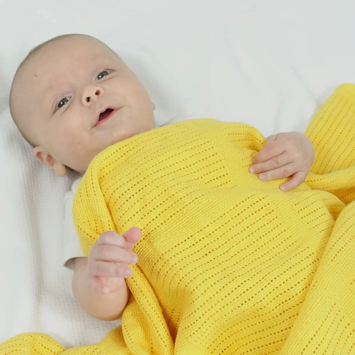 Bright Bots Cellular Blanket
