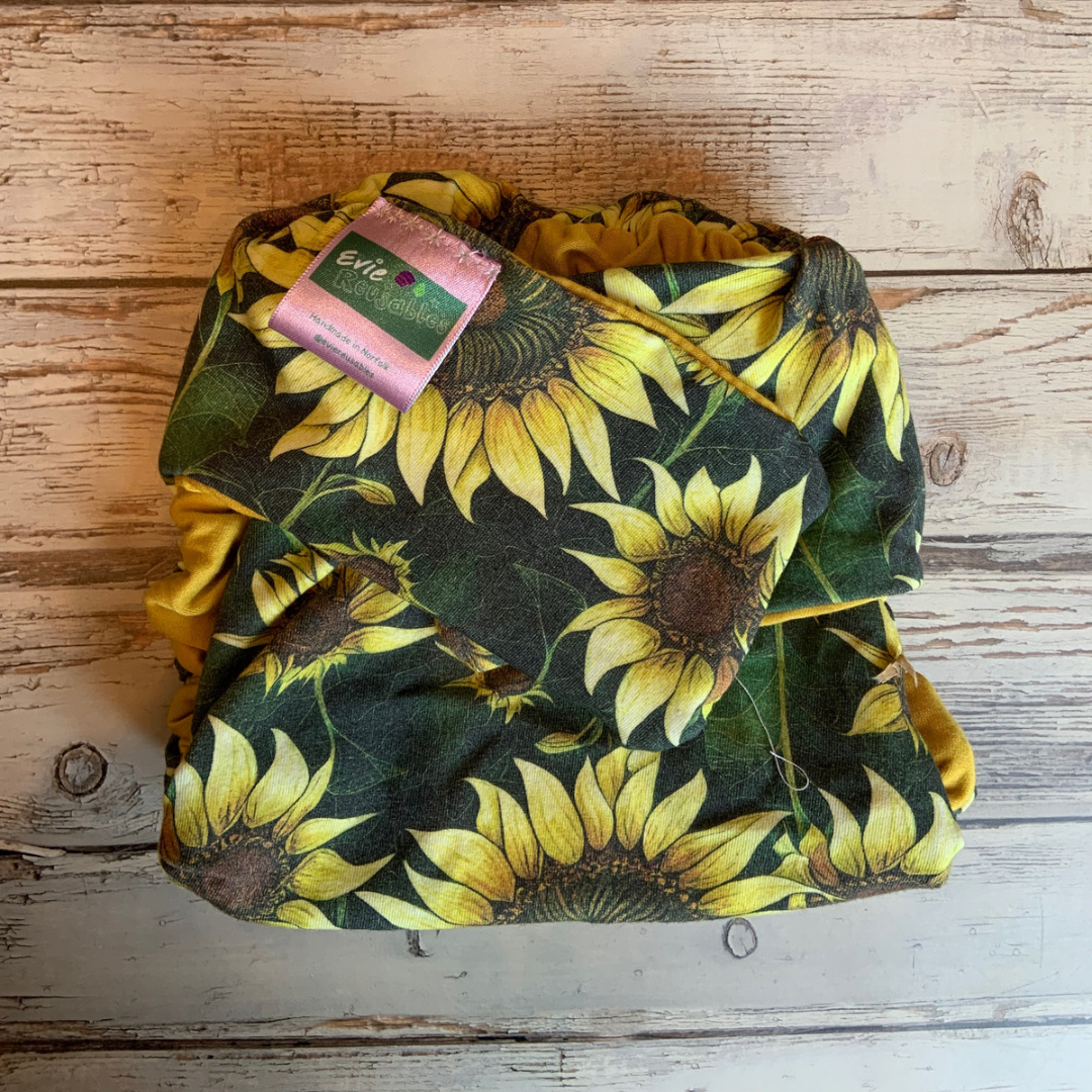 Evie Reusables Rolled Preflat - Fox & Marsh Exclusive Sunflowers