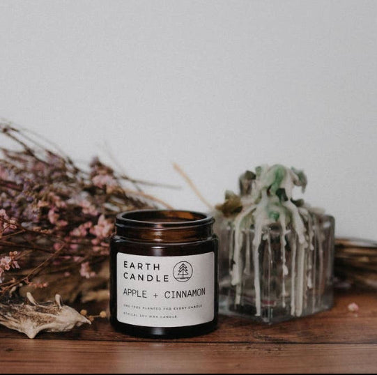 Earth Candle Co Apple & Cinnamon Wooden Wick Candle