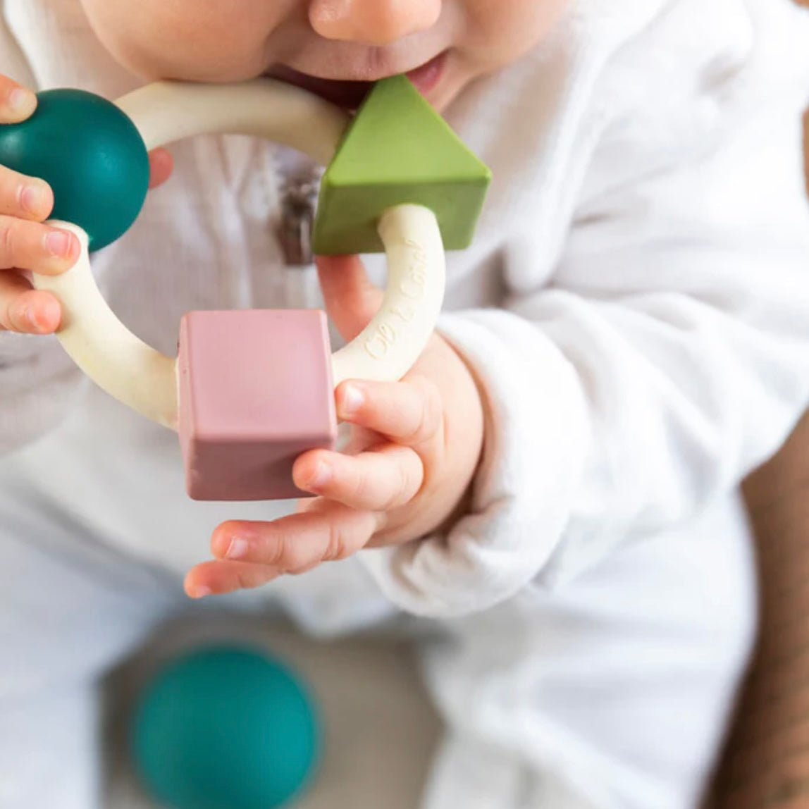 Oli & Carol Bauhaus Movement Teething Ring - Pastel
